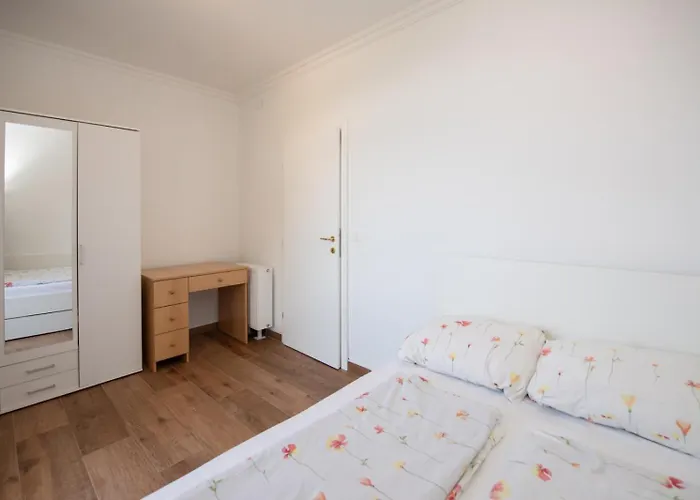 In With Seaview, Balcony, Air Condition, Wifi 5025-4 Διαμέρισμα