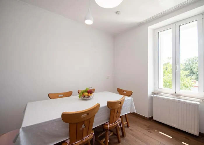 In With Seaview, Balcony, Air Condition, Wifi 5025-4 Διαμέρισμα