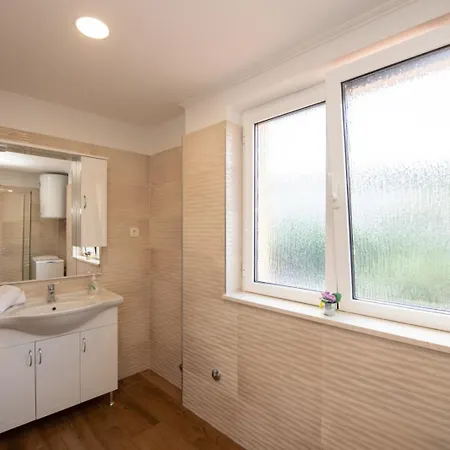 Apartmán In With Seaview, Balcony, Air Condition, Wifi 5025-4